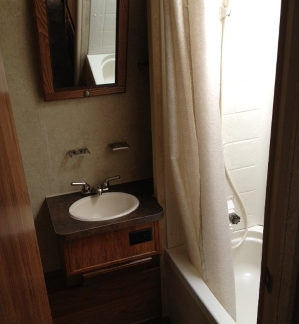 RV Rental Denver MicroLite 19FD Bath